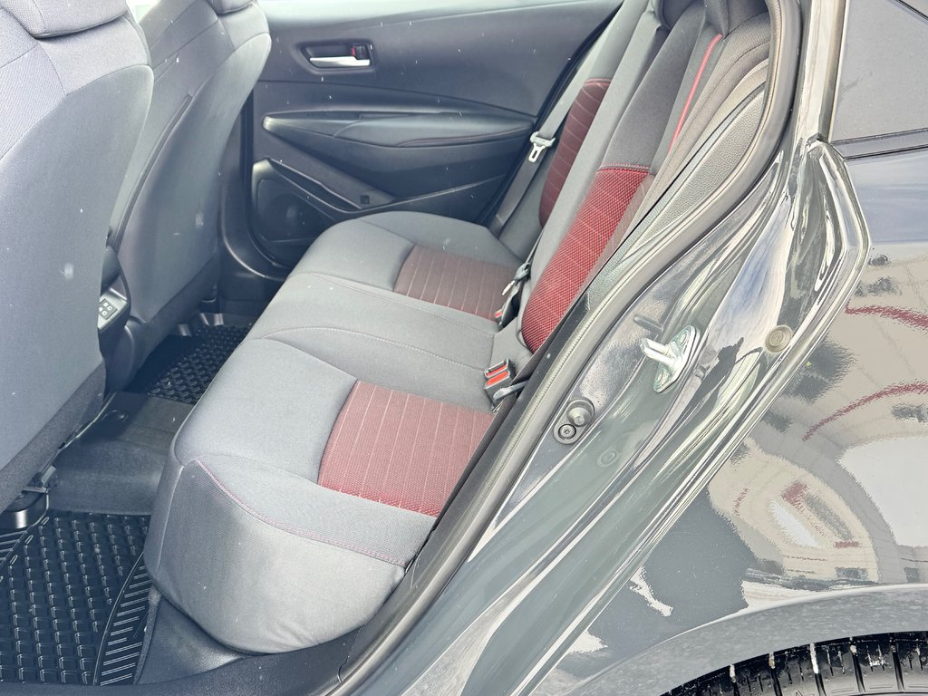 2025 Toyota Corolla SE AMÉLIORÉ / TOIT / MAGS 18 / ÉTAT NEUF !!!!! in Thetford Mines, Quebec - 64 - w1024h768px