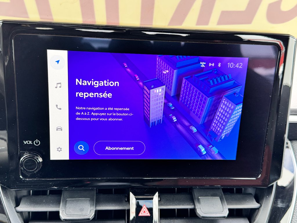 2025 Toyota Corolla SE AMÉLIORÉ / TOIT / MAGS 18 / ÉTAT NEUF !!!!! in Thetford Mines, Quebec - 49 - w1024h768px