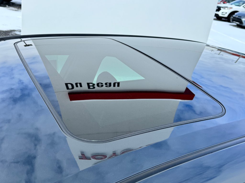 2025 Toyota Corolla SE AMÉLIORÉ / TOIT / MAGS 18 / ÉTAT NEUF !!!!! in Thetford Mines, Quebec - 24 - w1024h768px