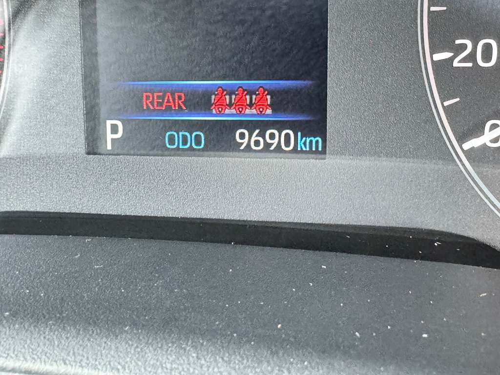 2025 Toyota Corolla SE AMÉLIORÉ / TOIT / MAGS 18 / ÉTAT NEUF !!!!! in Thetford Mines, Quebec - 48 - w1024h768px