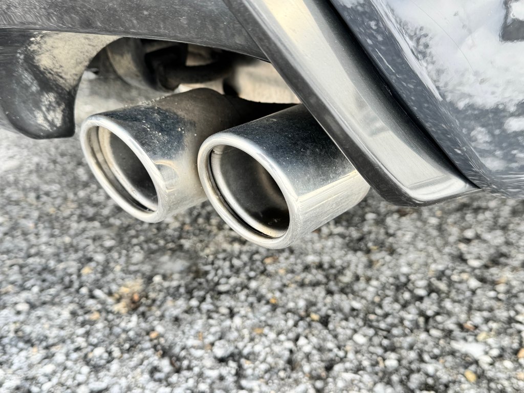 2025 Toyota Corolla SE AMÉLIORÉ / TOIT / MAGS 18 / ÉTAT NEUF !!!!! in Thetford Mines, Quebec - 32 - w1024h768px