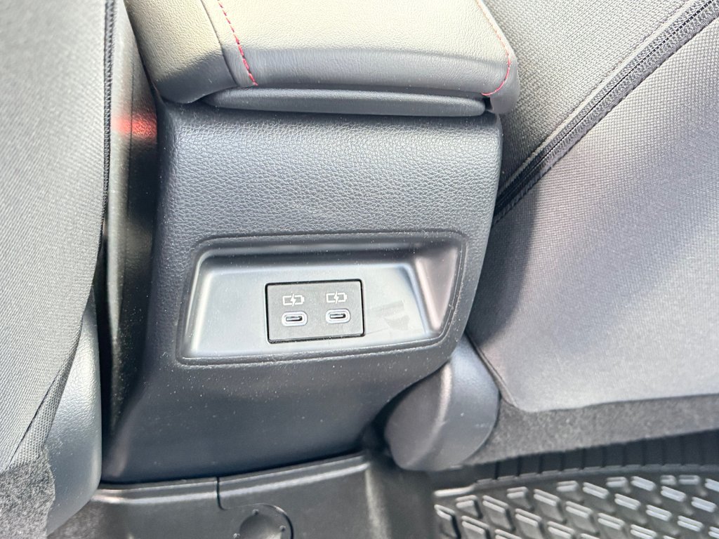 2025 Toyota Corolla SE AMÉLIORÉ / TOIT / MAGS 18 / ÉTAT NEUF !!!!! in Thetford Mines, Quebec - 66 - w1024h768px