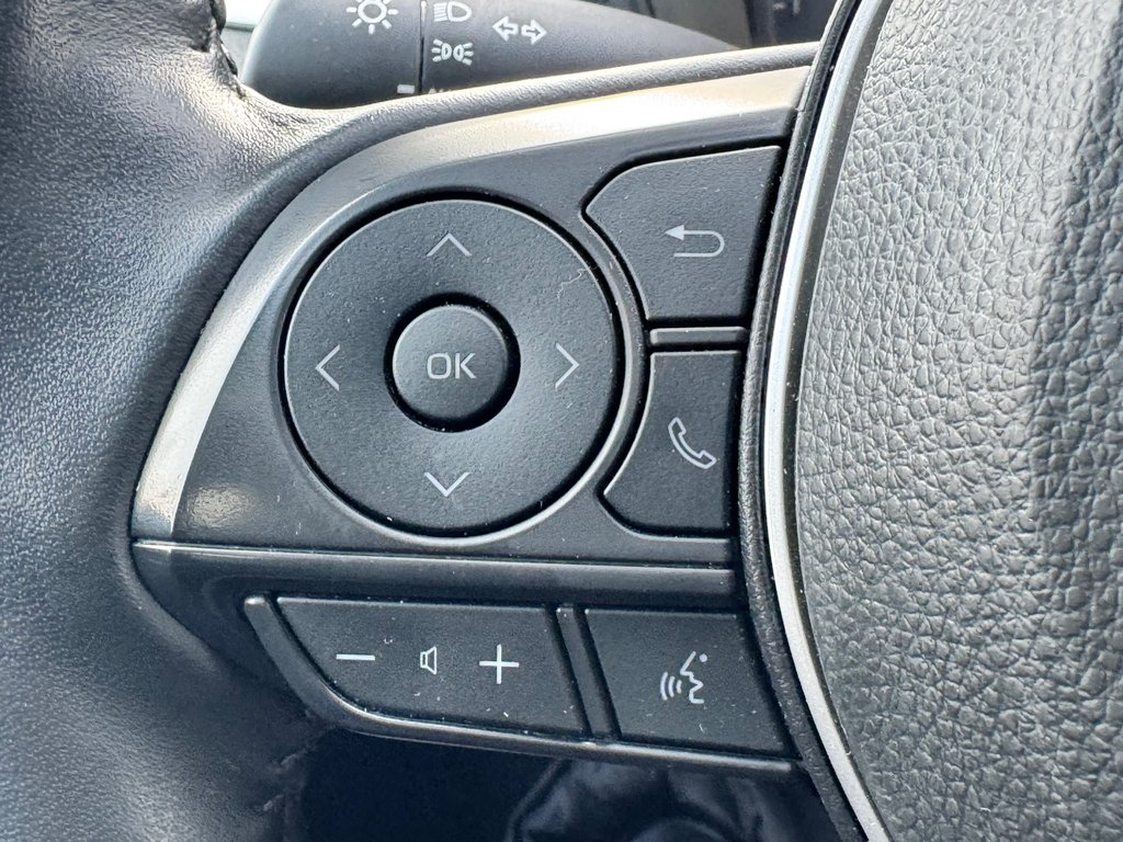 2025 Toyota Corolla SE AMÉLIORÉ / TOIT / MAGS 18 / ÉTAT NEUF !!!!! in Thetford Mines, Quebec - 42 - w1024h768px