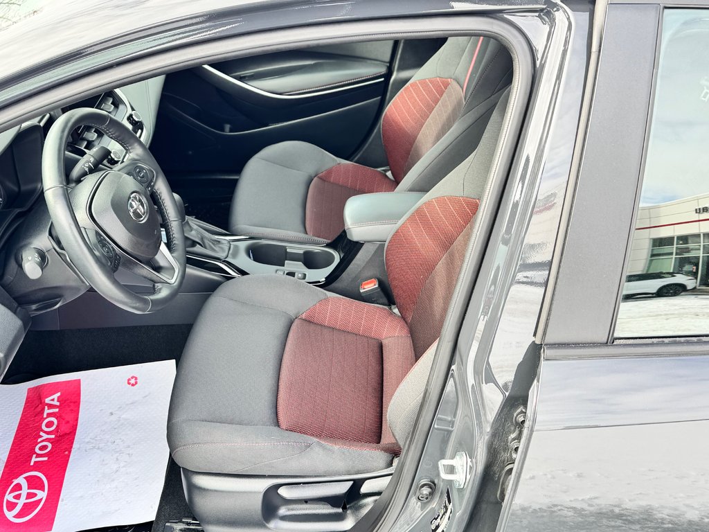 2025 Toyota Corolla SE AMÉLIORÉ / TOIT / MAGS 18 / ÉTAT NEUF !!!!! in Thetford Mines, Quebec - 36 - w1024h768px