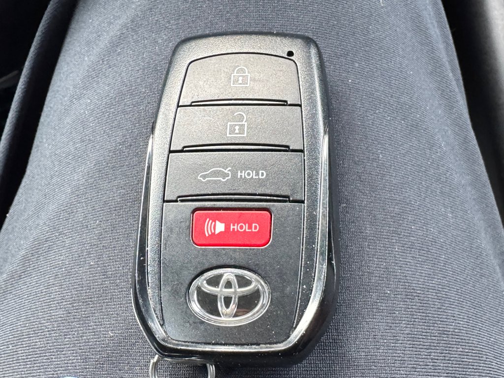 2025 Toyota Corolla SE AMÉLIORÉ / TOIT / MAGS 18 / ÉTAT NEUF !!!!! in Thetford Mines, Quebec - 61 - w1024h768px