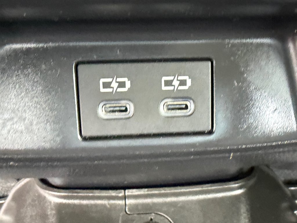 2025 Toyota Corolla LE / 15.300KM SEULEMENT / ÉTAT NEUF / WOW !!!! / in Thetford Mines, Quebec - 49 - w1024h768px