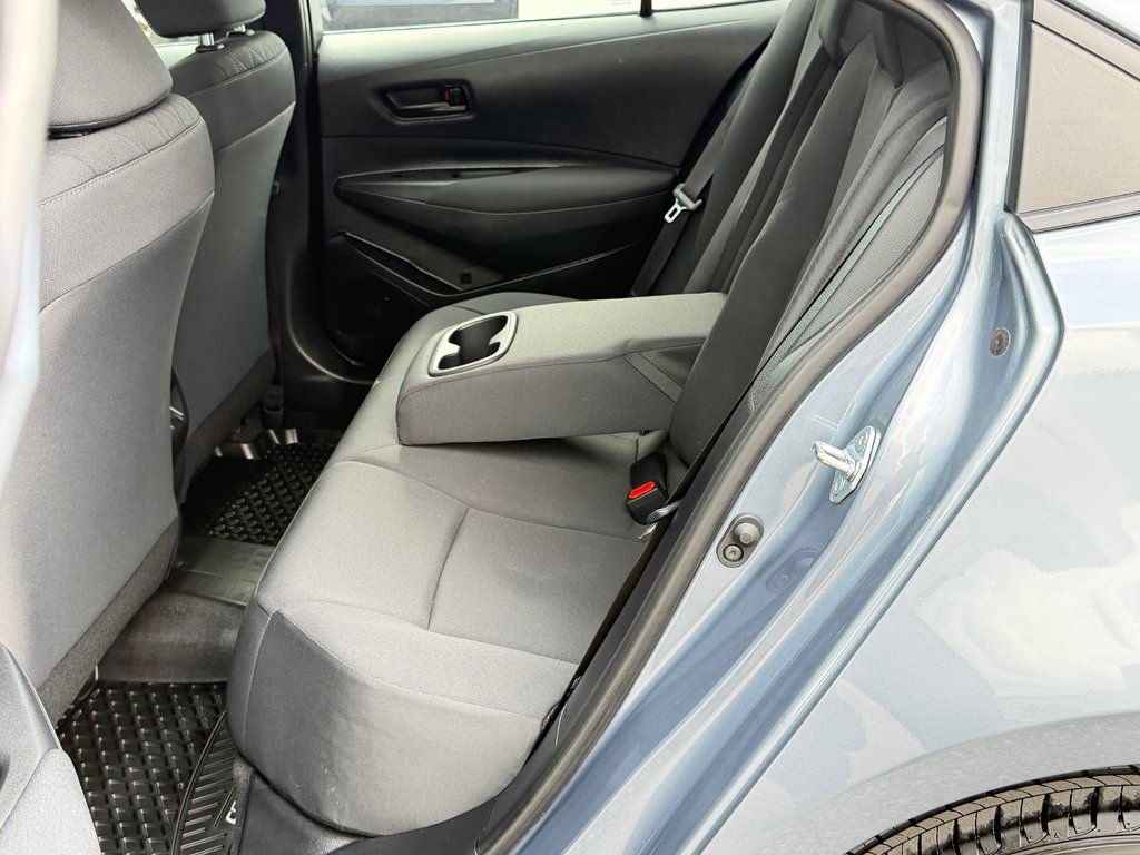 2025 Toyota Corolla LE / 15.300KM SEULEMENT / ÉTAT NEUF / WOW !!!! / in Thetford Mines, Quebec - 47 - w1024h768px