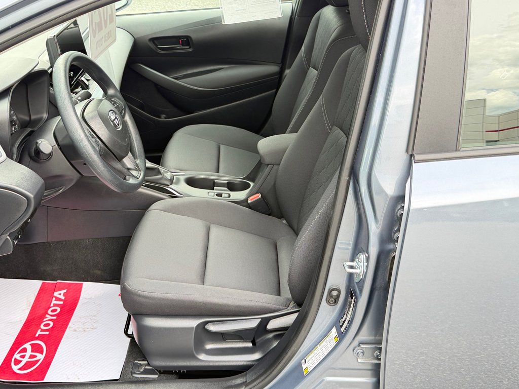 2025 Toyota Corolla LE / 15.300KM SEULEMENT / ÉTAT NEUF / WOW !!!! / in Thetford Mines, Quebec - 26 - w1024h768px