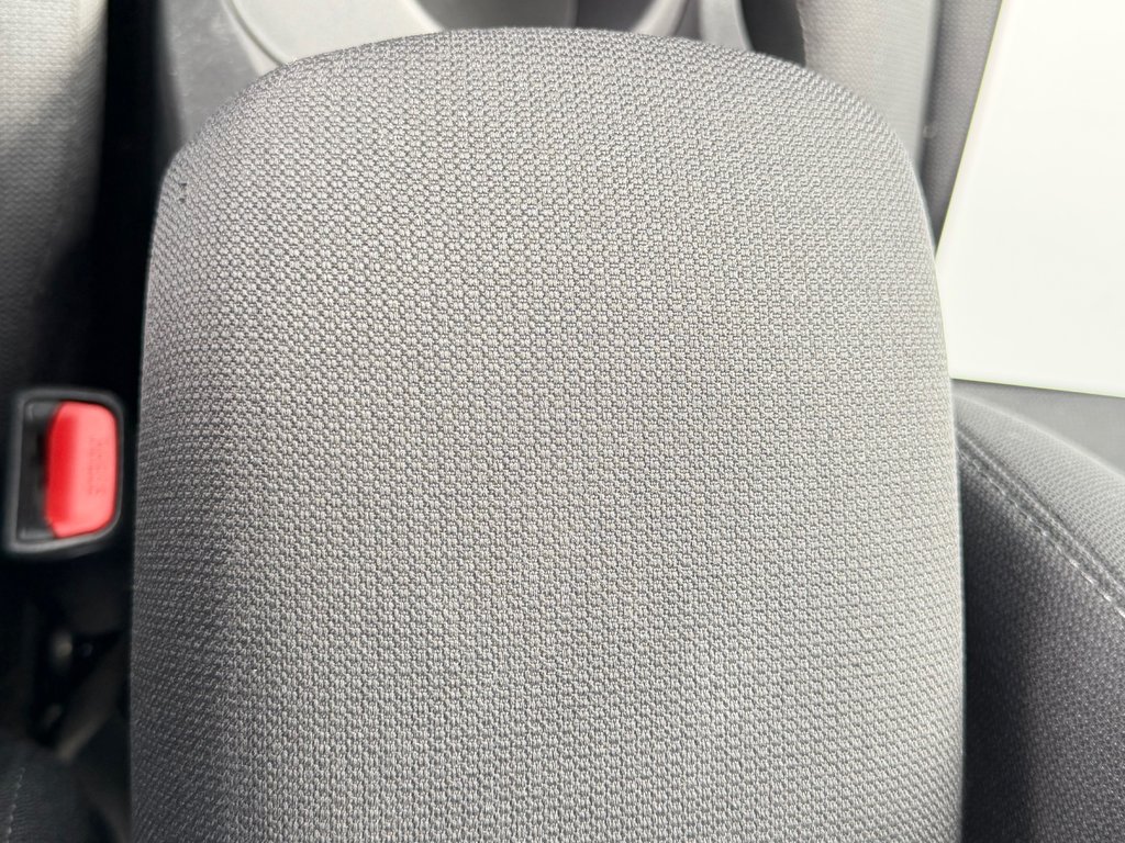 2025 Toyota Corolla LE / 15.300KM SEULEMENT / ÉTAT NEUF / WOW !!!! / in Thetford Mines, Quebec - 42 - w1024h768px