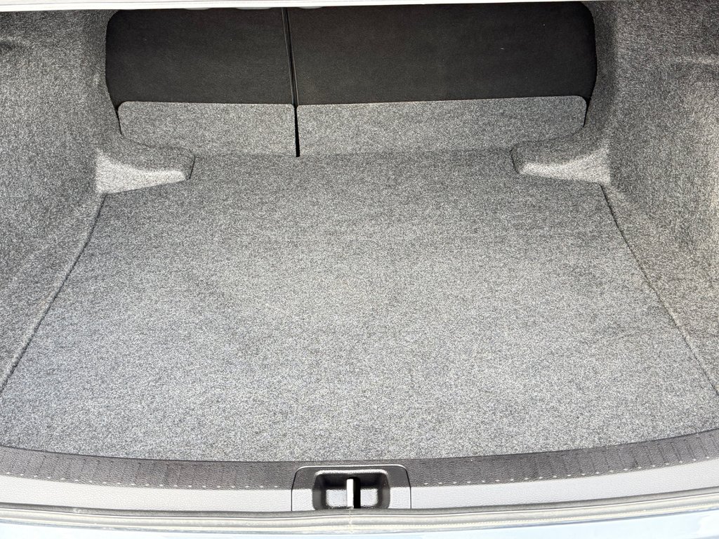 2025 Toyota Corolla LE / 15.300KM SEULEMENT / ÉTAT NEUF / WOW !!!! / in Thetford Mines, Quebec - 50 - w1024h768px