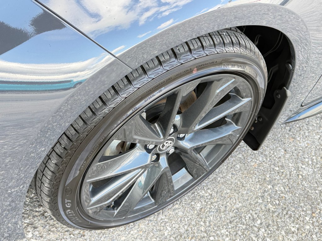 2025 Toyota Corolla HYBRIDE SE AWD / 8500 KM / PEA 08-09-29=100KM / in Thetford Mines, Quebec - 15 - w1024h768px