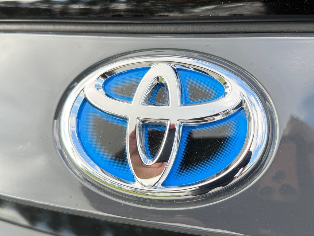 2025 Toyota Corolla HYBRIDE SE AWD / 8500 KM / PEA 08-09-29=100KM / in Thetford Mines, Quebec - 12 - w1024h768px