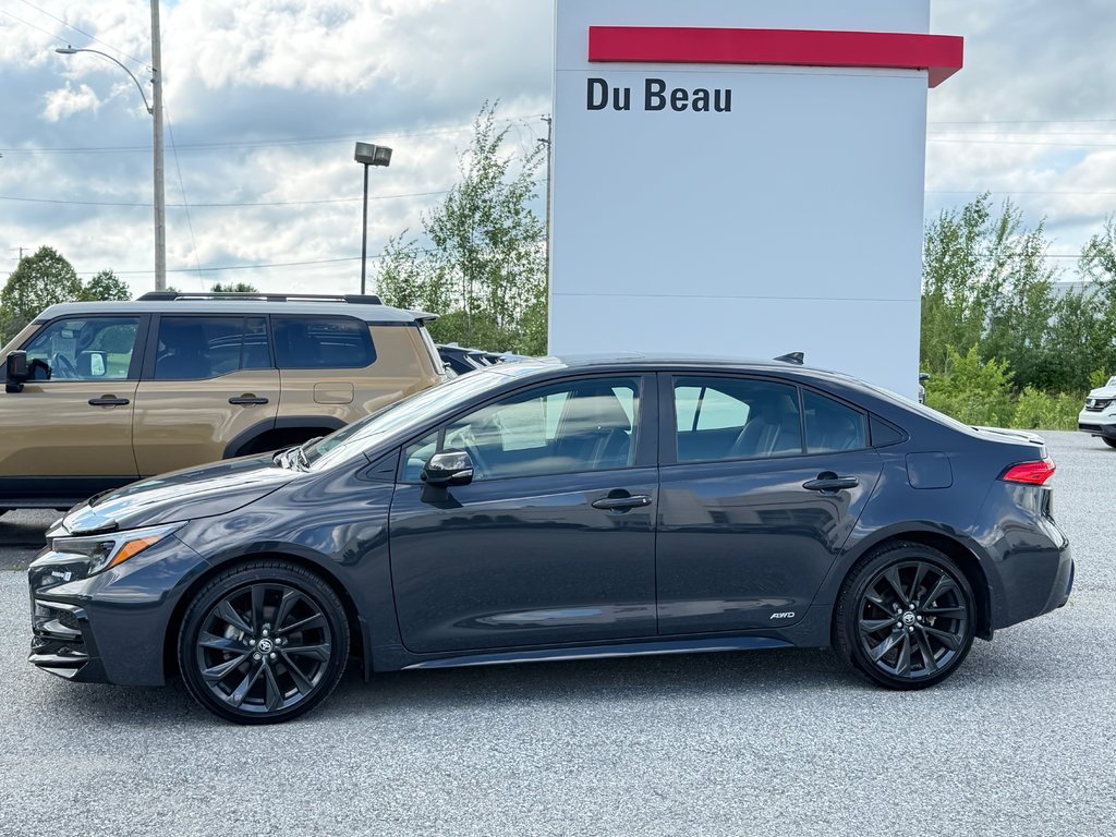 2025 Toyota Corolla HYBRIDE SE AWD / 8500 KM / PEA 08-09-29=100KM / in Thetford Mines, Quebec - 8 - w1024h768px