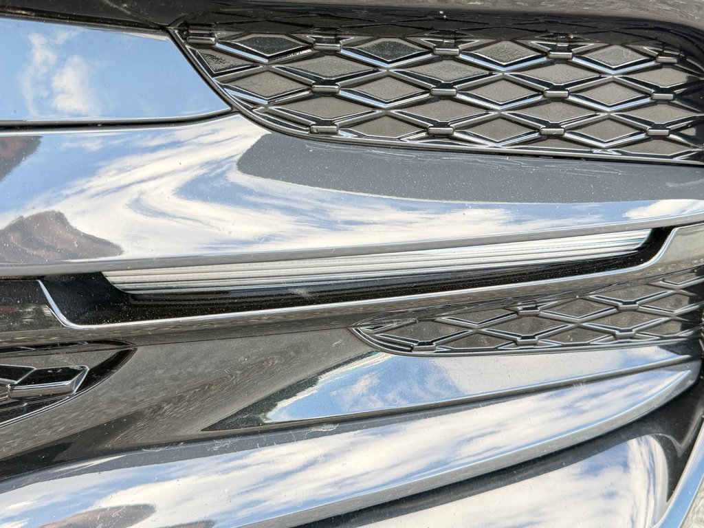 2025 Toyota Corolla HYBRIDE SE AWD / 8500 KM / PEA 08-09-29=100KM / in Thetford Mines, Quebec - 11 - w1024h768px