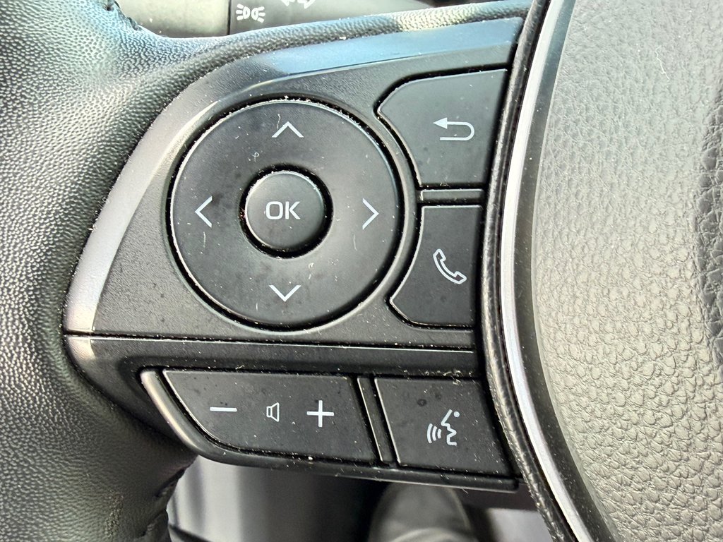 2025 Toyota Corolla HYBRIDE SE AWD / 8500 KM / PEA 08-09-29=100KM / in Thetford Mines, Quebec - 37 - w1024h768px