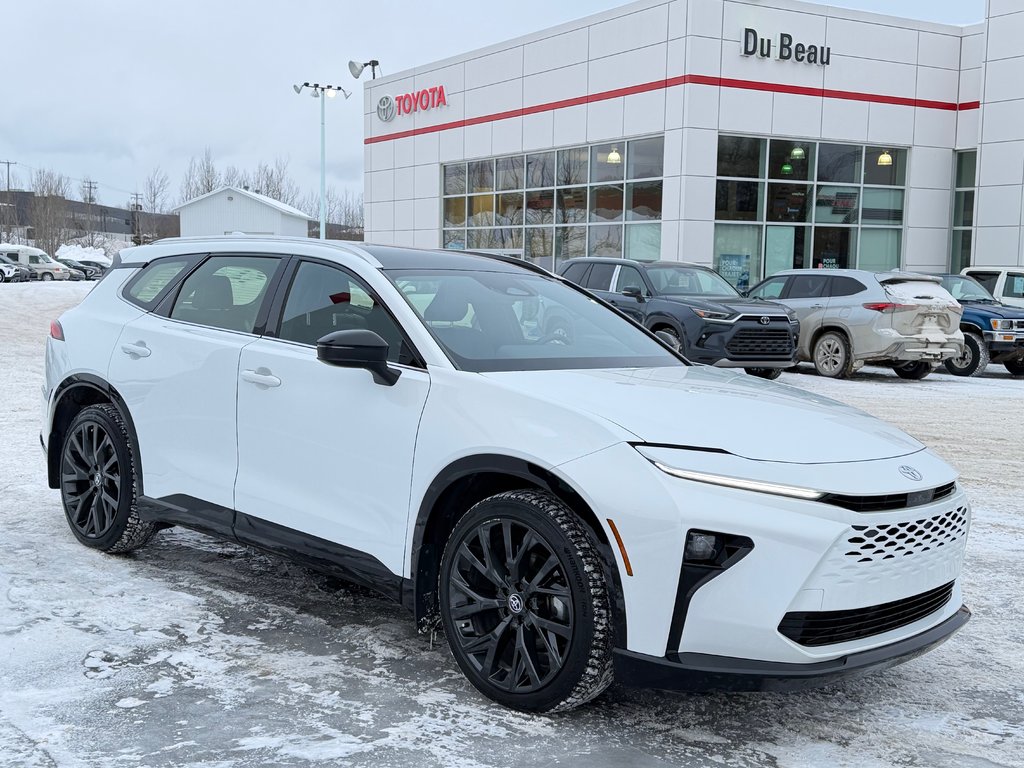 2025 Toyota Crown Signia LIMITED HYBRIDE AWD /  LE MOINS CHER DU NET !! / in Thetford Mines, Quebec - 3 - w1024h768px