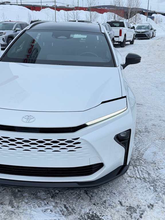 2025 Toyota Crown Signia LIMITED HYBRIDE AWD /  LE MOINS CHER DU NET !! / in Thetford Mines, Quebec - 8 - w1024h768px