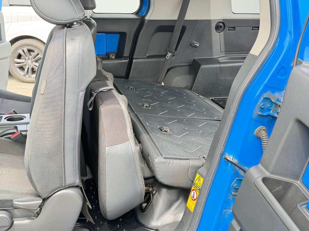 2007 Toyota FJ Cruiser GROUPE B / RACK TOIT / 4X4 / AUBAINE !!!!! / in Thetford Mines, Quebec - 47 - w1024h768px
