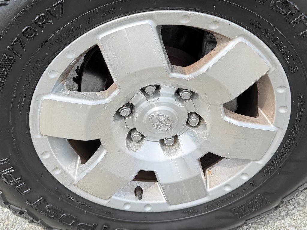 2007 Toyota FJ Cruiser GROUPE B / RACK TOIT / 4X4 / AUBAINE !!!!! / in Thetford Mines, Quebec - 14 - w1024h768px