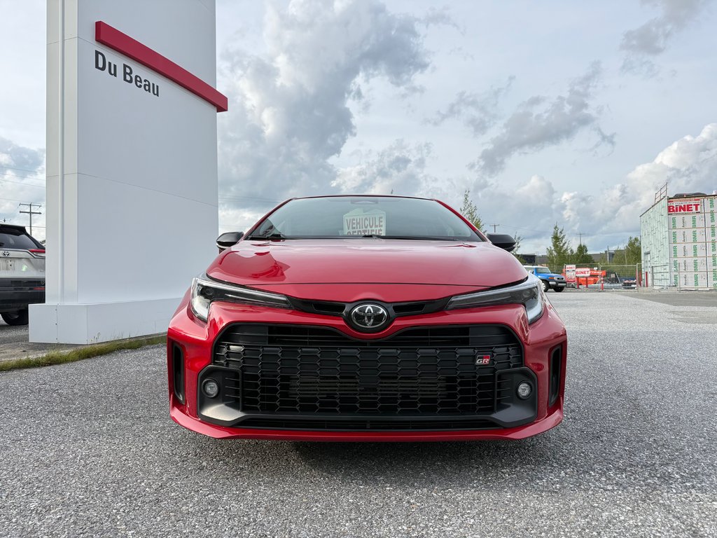 Toyota GR Corolla ROUGE =HYPER RARE / PEA 27-04-28=100KM / 2023 à Thetford Mines, Québec - 2 - w1024h768px