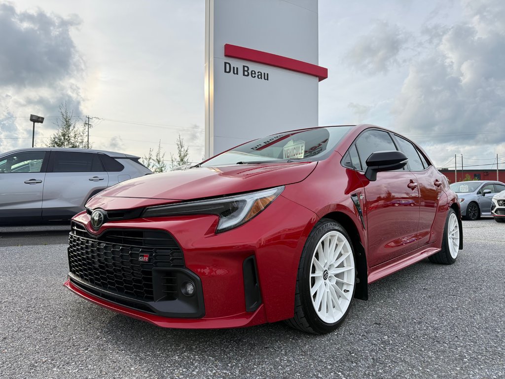 Toyota GR Corolla ROUGE =HYPER RARE / PEA 27-04-28=100KM / 2023 à Thetford Mines, Québec - 1 - w1024h768px