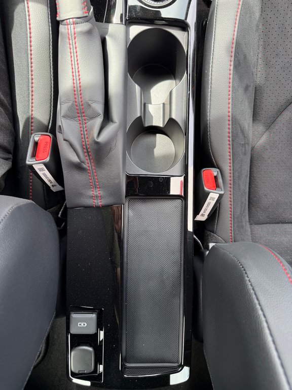 2026 Toyota GR Corolla CORE in Thetford Mines, Quebec - 44 - w1024h768px