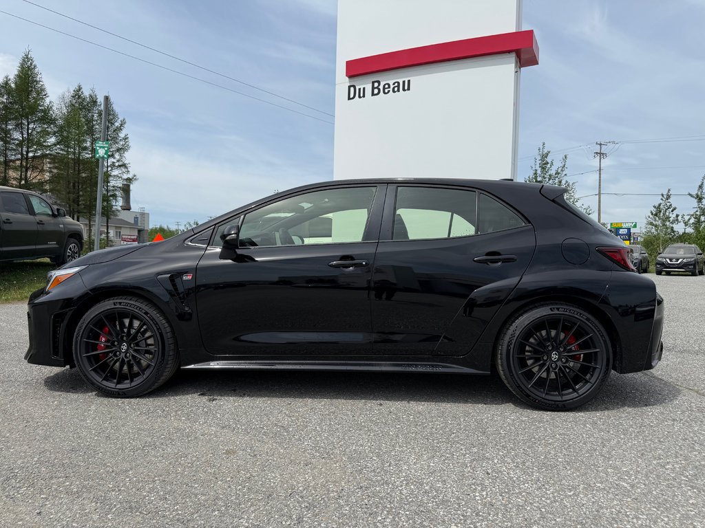 2026 Toyota GR Corolla CORE in Thetford Mines, Quebec - 8 - w1024h768px