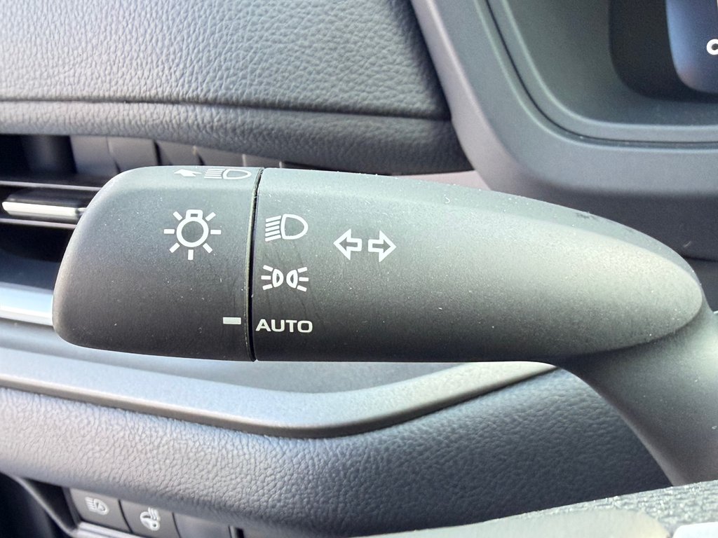 Toyota Grand Highlander HYBRIDE XLE AWD / 8.500KM / HYPER RARE / 2026 à Thetford Mines, Québec - 38 - w1024h768px