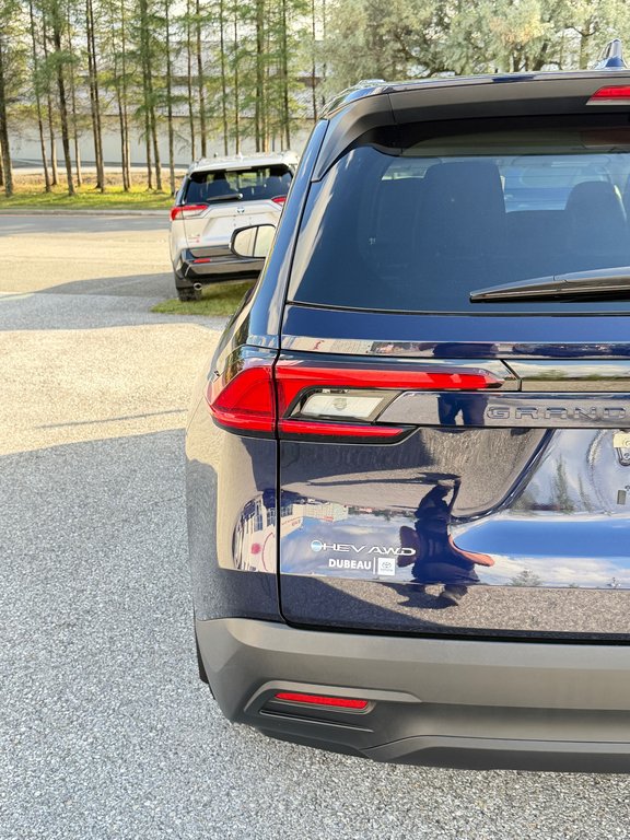 Toyota Grand Highlander HYBRIDE XLE AWD / 8.500KM / HYPER RARE / 2026 à Thetford Mines, Québec - 21 - w1024h768px