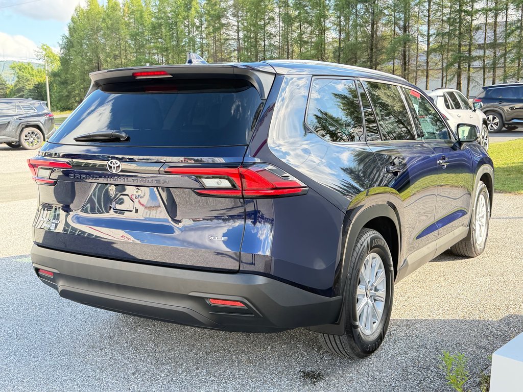 Toyota Grand Highlander HYBRIDE XLE AWD / 8.500KM / HYPER RARE / 2026 à Thetford Mines, Québec - 5 - w1024h768px