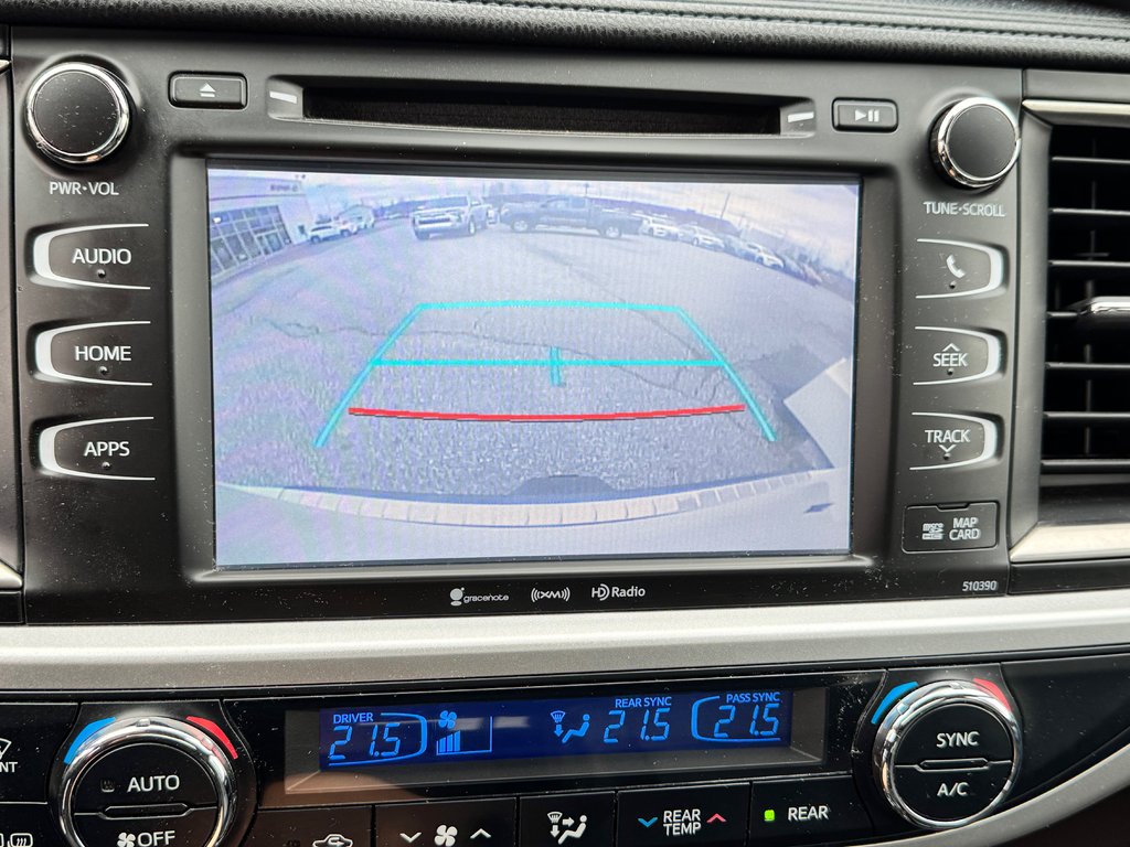 2019 Toyota Highlander XLE AWD / 8 PLACES / GPS / CUIR ET ++++ / in Thetford Mines, Quebec - 49 - w1024h768px