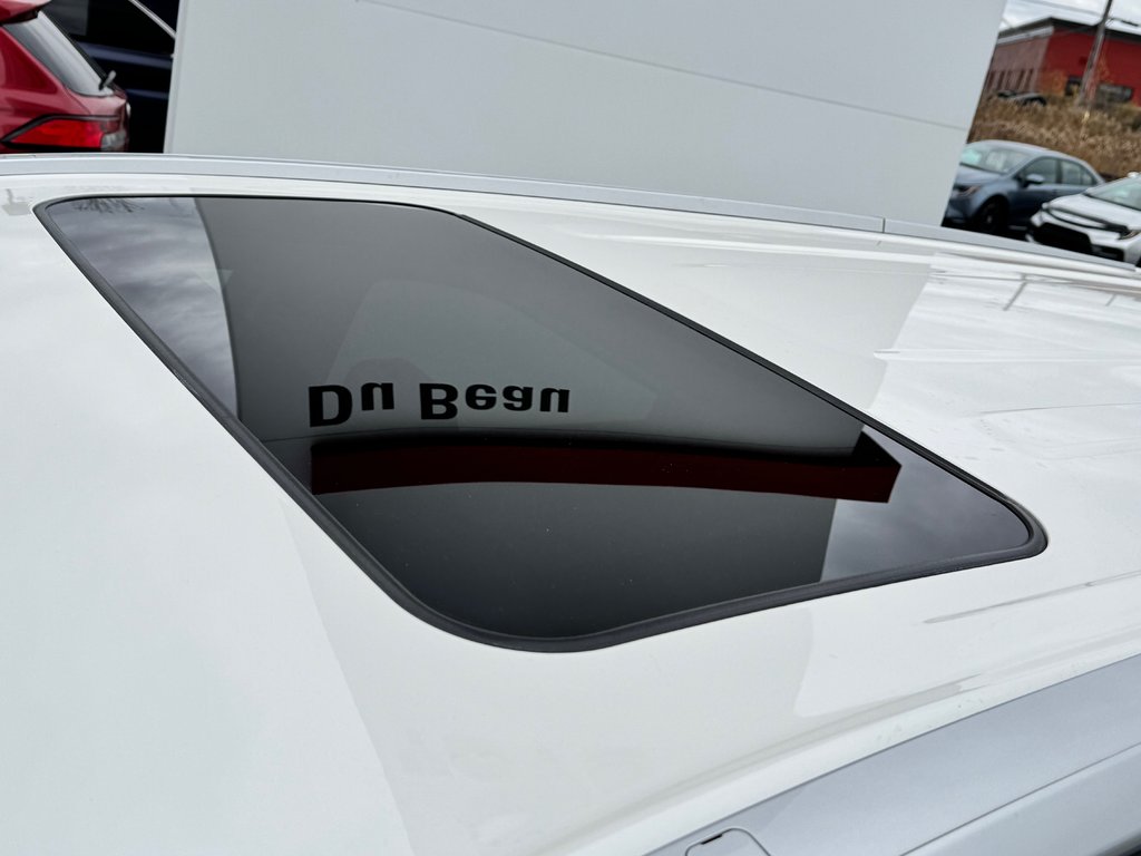 2019 Toyota Highlander XLE AWD / 8 PLACES / GPS / CUIR ET ++++ / in Thetford Mines, Quebec - 19 - w1024h768px