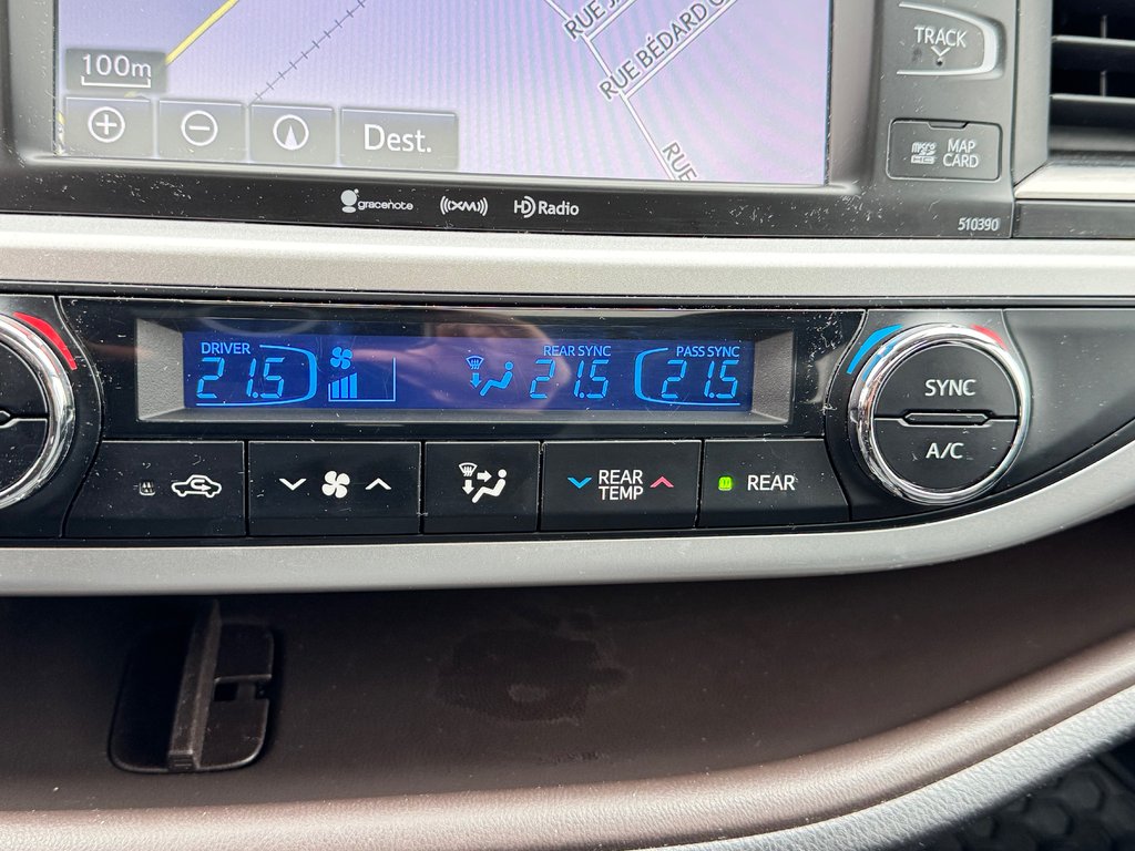 2019 Toyota Highlander XLE AWD / 8 PLACES / GPS / CUIR ET ++++ / in Thetford Mines, Quebec - 51 - w1024h768px