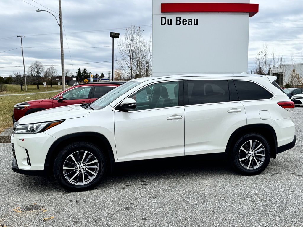2019 Toyota Highlander XLE AWD / 8 PLACES / GPS / CUIR ET ++++ / in Thetford Mines, Quebec - 7 - w1024h768px
