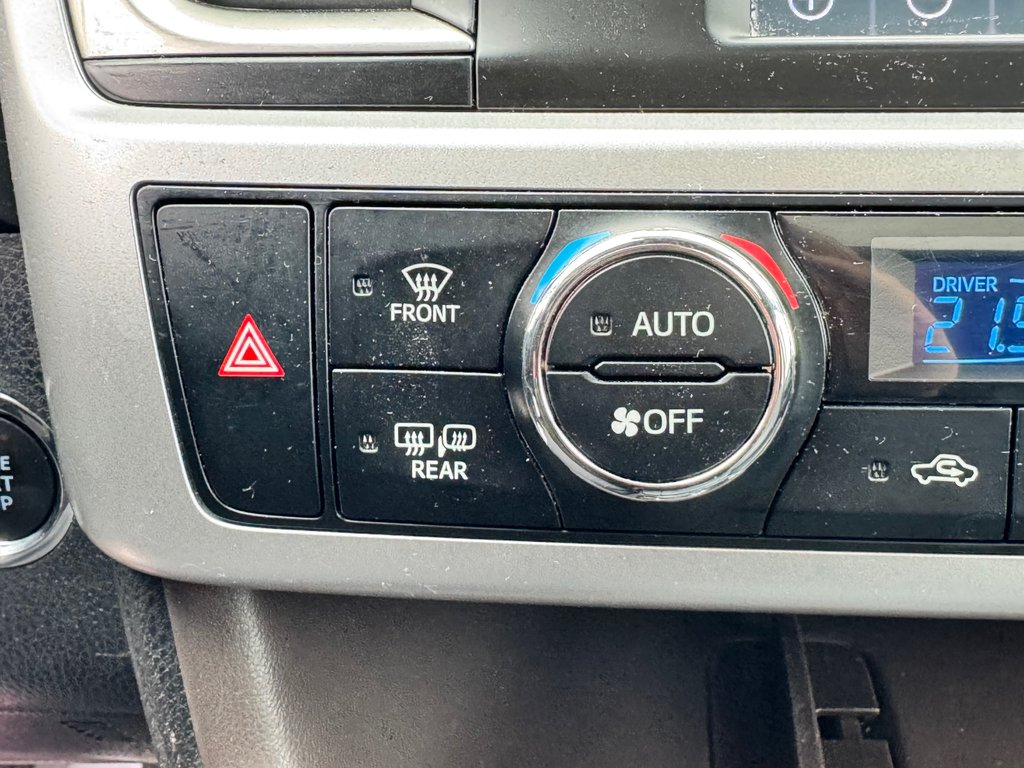 2019 Toyota Highlander XLE AWD / 8 PLACES / GPS / CUIR ET ++++ / in Thetford Mines, Quebec - 50 - w1024h768px