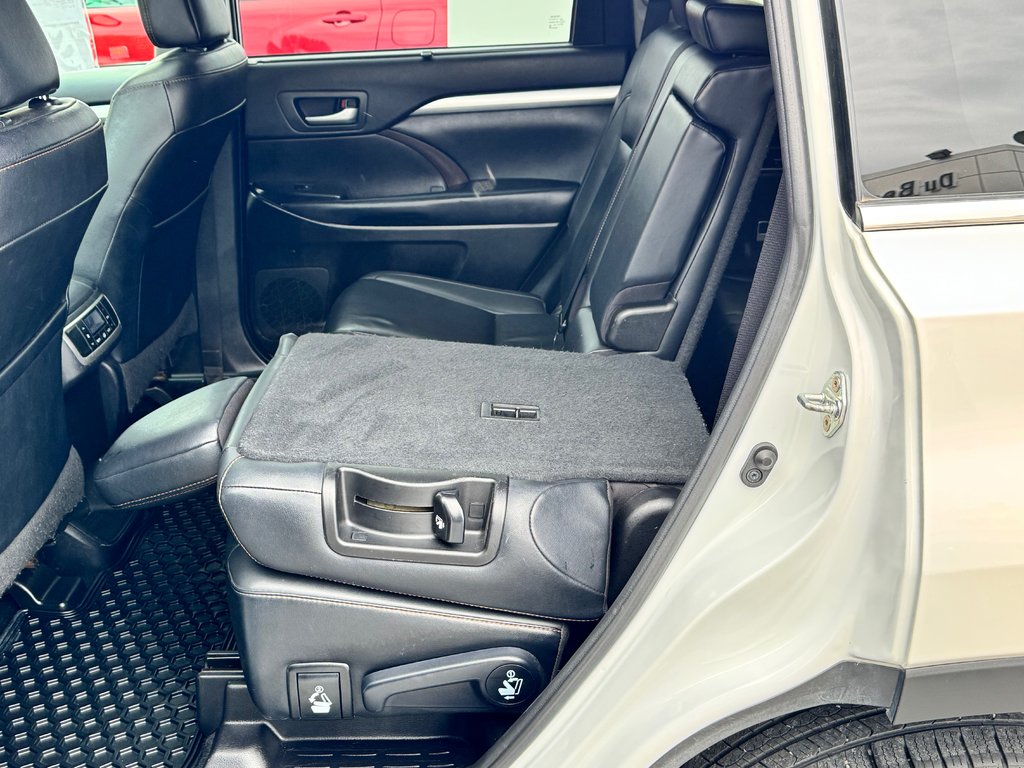 2019 Toyota Highlander XLE AWD / 8 PLACES / GPS / CUIR ET ++++ / in Thetford Mines, Quebec - 68 - w1024h768px