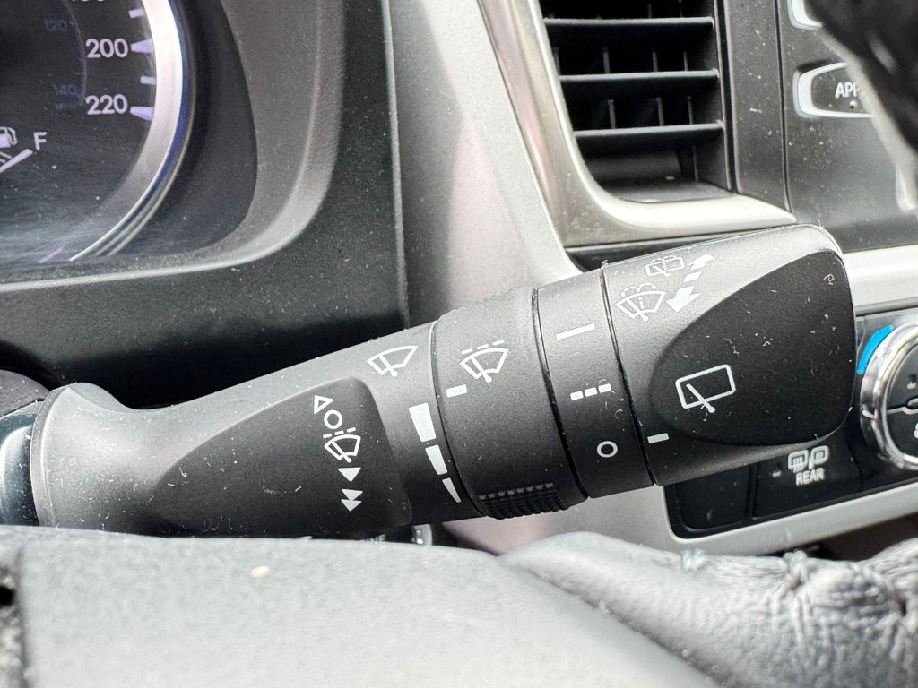 2019 Toyota Highlander XLE AWD / 8 PLACES / GPS / CUIR ET ++++ / in Thetford Mines, Quebec - 45 - w1024h768px