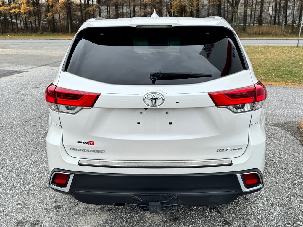 2019 Toyota Highlander XLE AWD / 8 PLACES / GPS / CUIR ET ++++ / in Thetford Mines, Quebec - 5 - w1024h768px