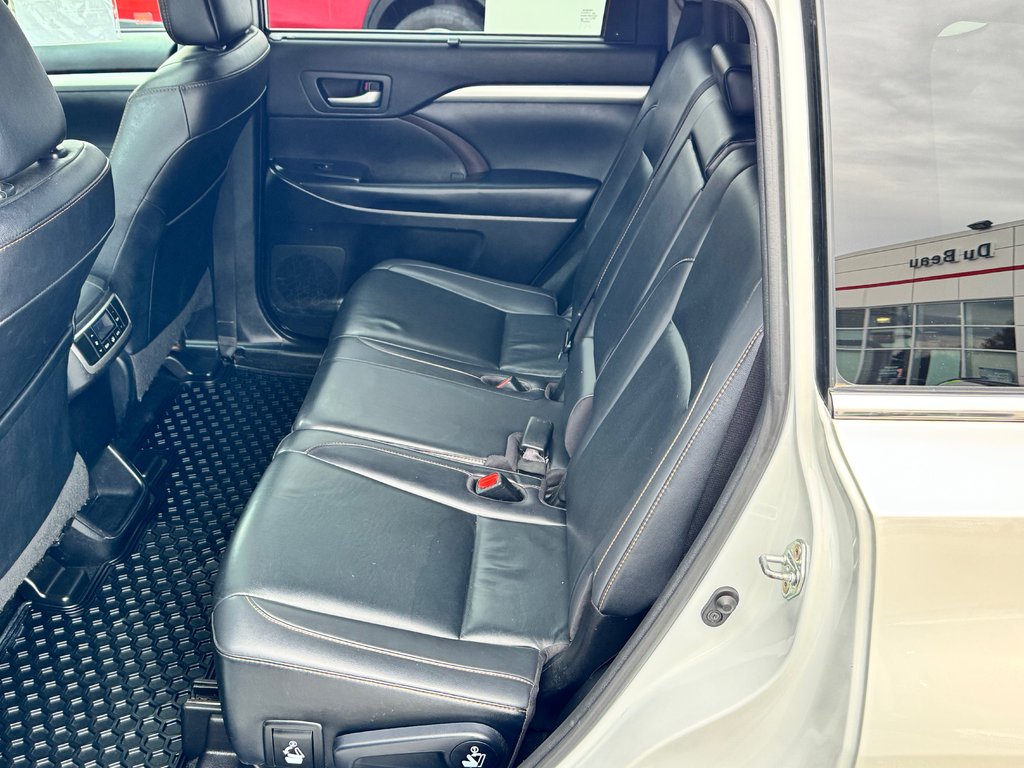2019 Toyota Highlander XLE AWD / 8 PLACES / GPS / CUIR ET ++++ / in Thetford Mines, Quebec - 63 - w1024h768px