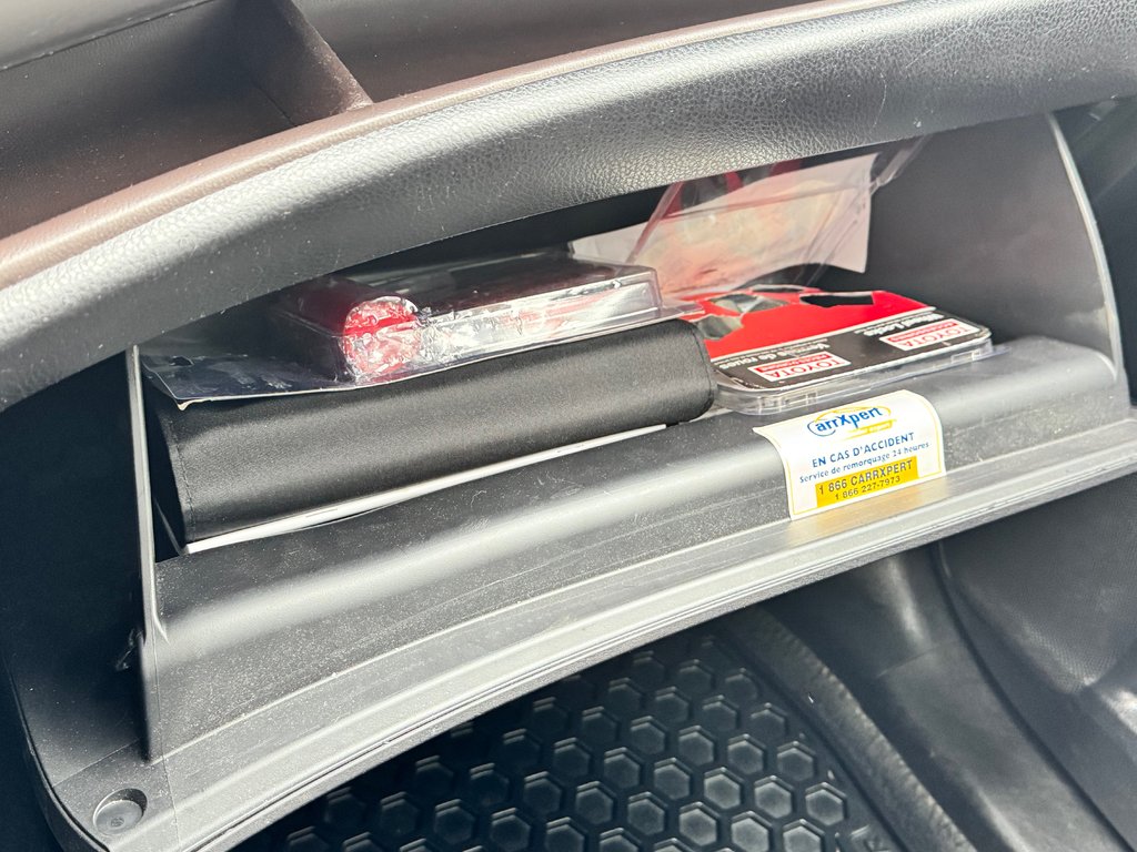 2019 Toyota Highlander XLE AWD / 8 PLACES / GPS / CUIR ET ++++ / in Thetford Mines, Quebec - 59 - w1024h768px