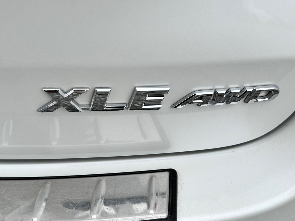 2019 Toyota Highlander XLE AWD / 8 PLACES / GPS / CUIR ET ++++ / in Thetford Mines, Quebec - 26 - w1024h768px