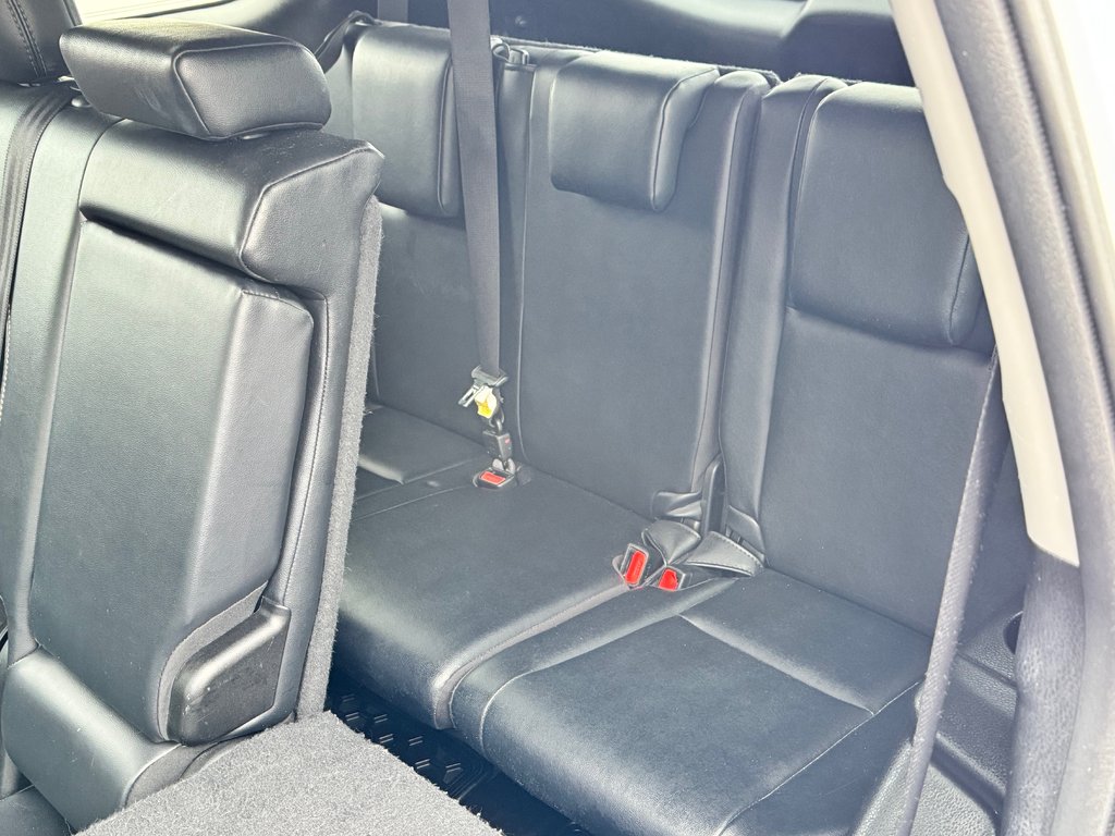 2019 Toyota Highlander XLE AWD / 8 PLACES / GPS / CUIR ET ++++ / in Thetford Mines, Quebec - 69 - w1024h768px