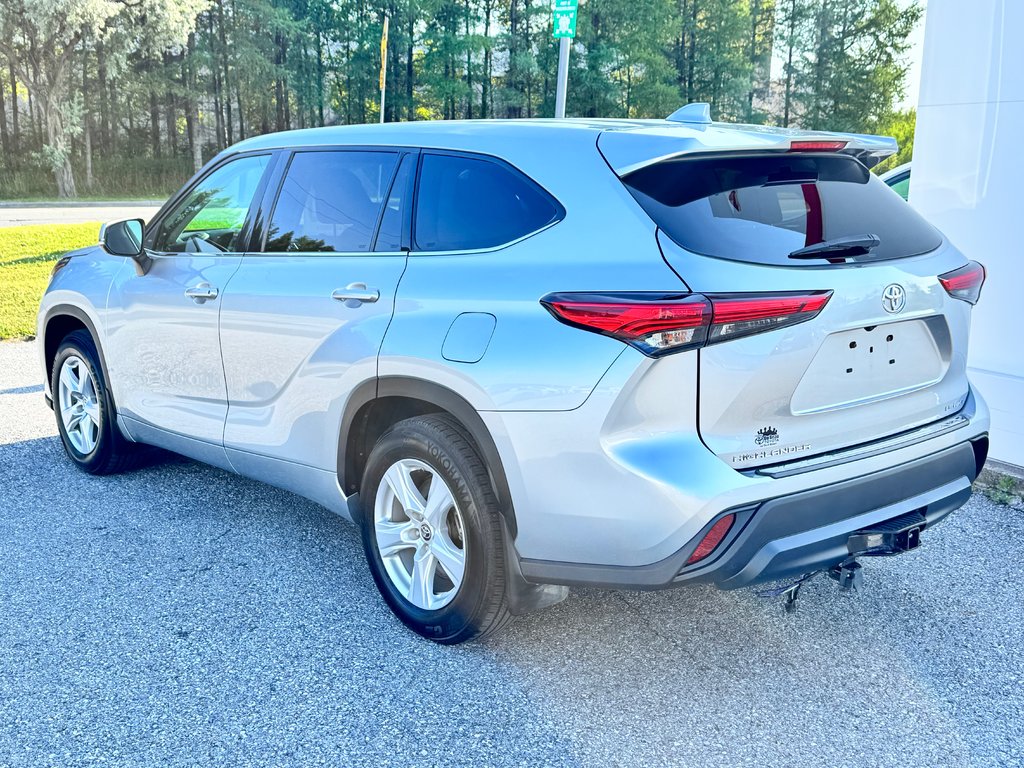 2020 Toyota Highlander LE AWD / PRIX IMBATTABLE / 8 PLACES / in Thetford Mines, Quebec - 7 - w1024h768px