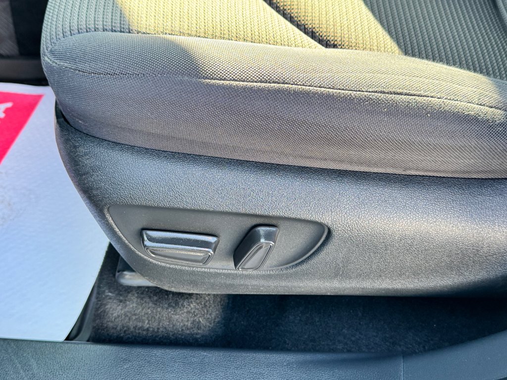 2020 Toyota Highlander LE AWD / PRIX IMBATTABLE / 8 PLACES / in Thetford Mines, Quebec - 30 - w1024h768px