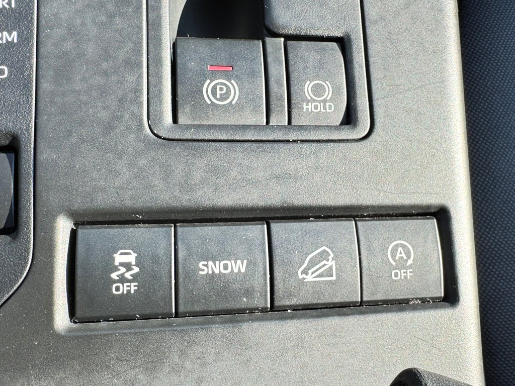 2020 Toyota Highlander LE AWD / PRIX IMBATTABLE / 8 PLACES / in Thetford Mines, Quebec - 49 - w1024h768px
