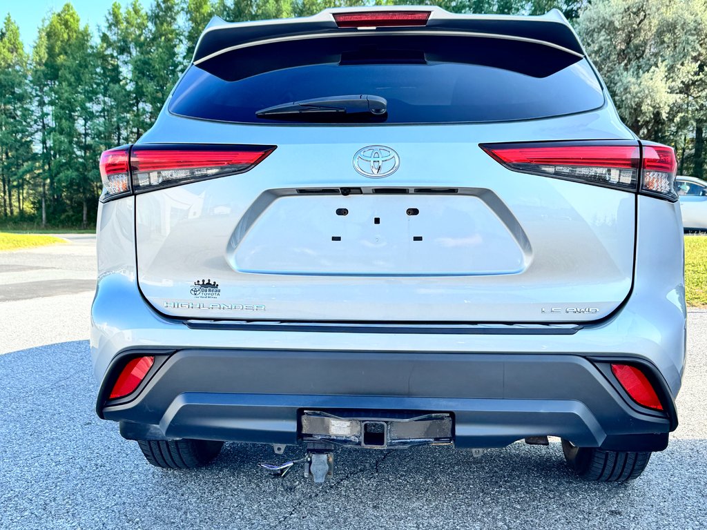 2020 Toyota Highlander LE AWD / PRIX IMBATTABLE / 8 PLACES / in Thetford Mines, Quebec - 25 - w1024h768px