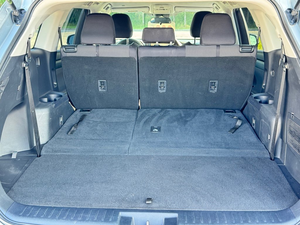 2020 Toyota Highlander LE AWD / PRIX IMBATTABLE / 8 PLACES / in Thetford Mines, Quebec - 67 - w1024h768px