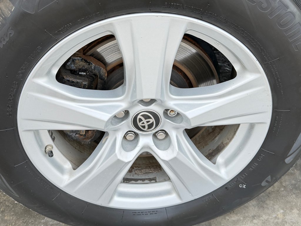 2020 Toyota Highlander LE AWD / 8 PASSAGERS / HITCH TOYOTA / in Thetford Mines, Quebec - 13 - w1024h768px