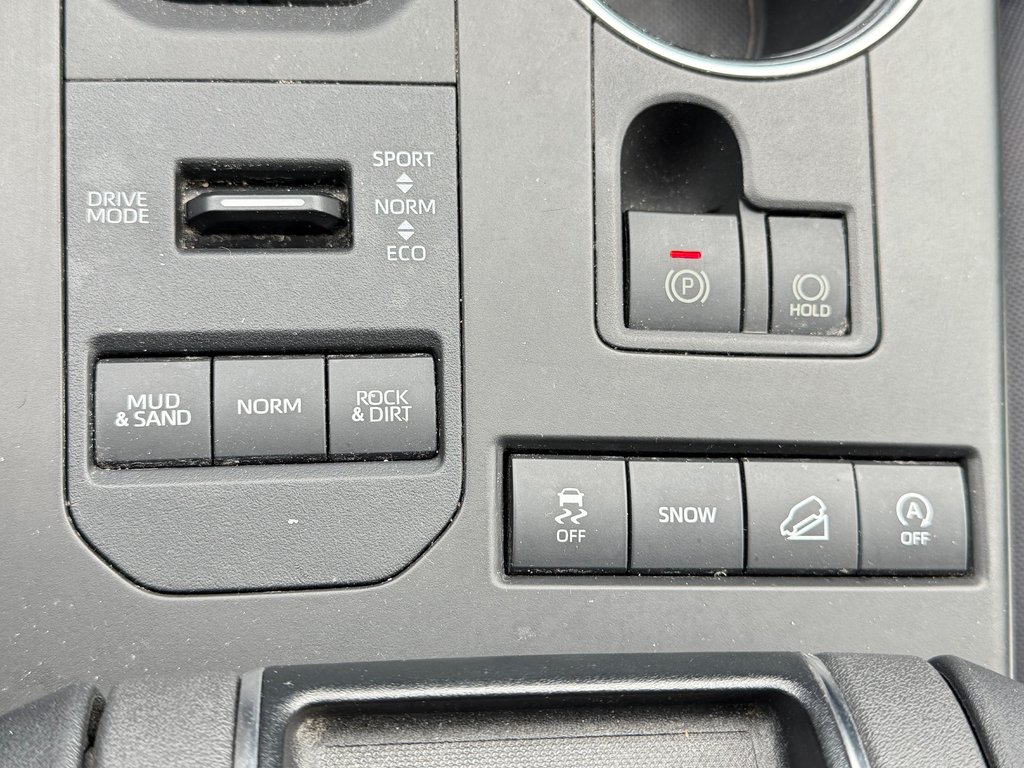 2020 Toyota Highlander LE AWD / 8 PASSAGERS / HITCH TOYOTA / in Thetford Mines, Quebec - 42 - w1024h768px