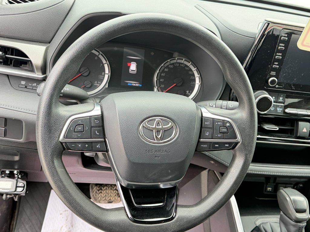 2020 Toyota Highlander LE AWD / 8 PASSAGERS / HITCH TOYOTA / in Thetford Mines, Quebec - 30 - w1024h768px